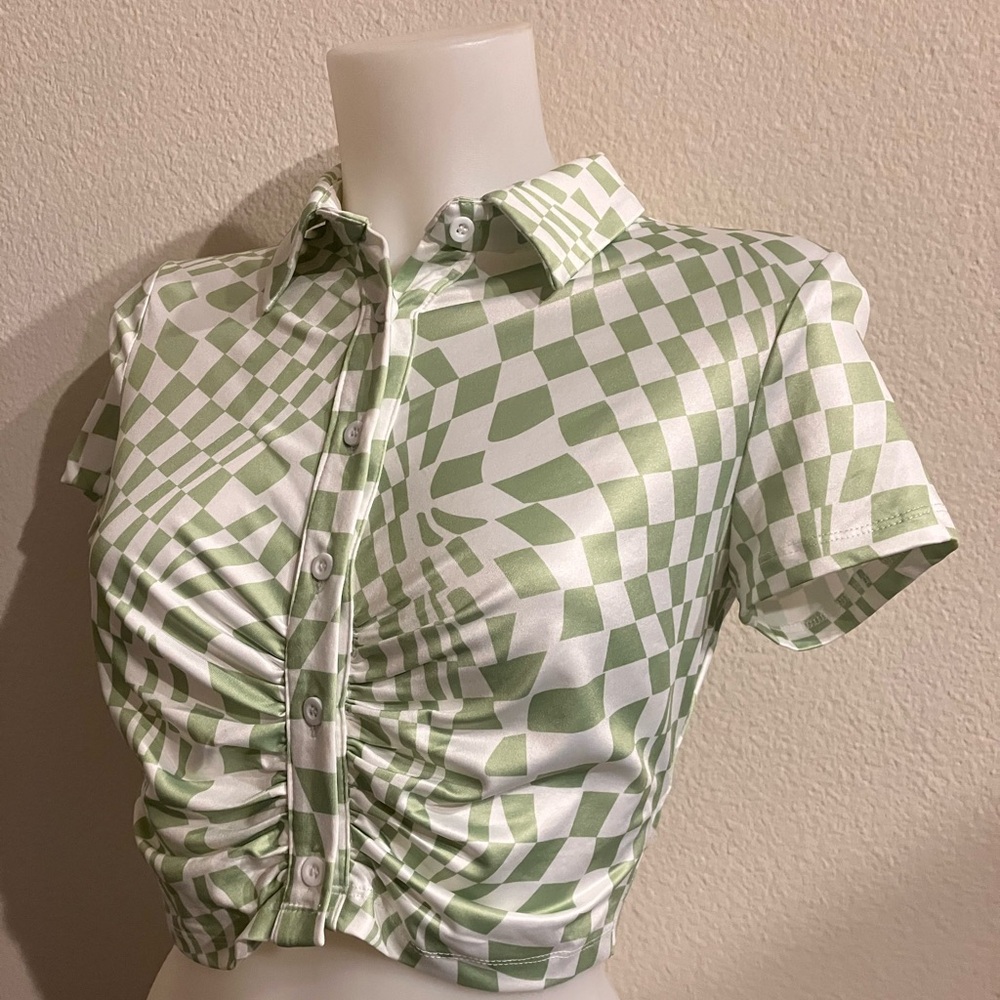 Princess Polly Button Up Crop! - image 1